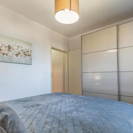 Stunning In With House Sea View *
