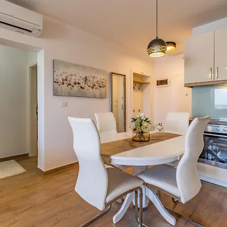 Stunning In With House Sea View Medulin